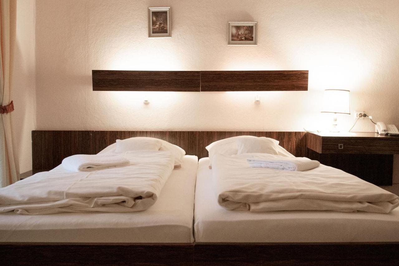 Haus Mecklenburg Hotel Pension 바트잘츠우프렌 외부 사진